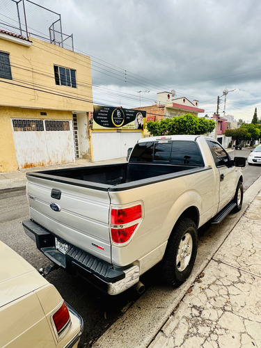 Ford Lobo 5.0l XLT cabina sencilla 4x2