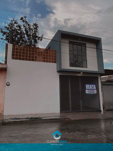 Casa En Venta Colonia Esperanza Morelia, 4 Recámaras, Como Nueva $2,168,000