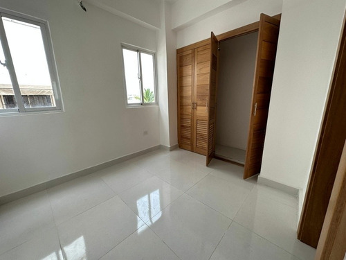 Imagen 7 de 7 de Vendo Millón Nuevo 4to Nivel Con Ascensor Precio: Us$239,250