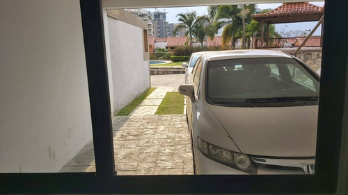 Imagen 10 de 14 de Venta Townhouse, Altos De Guataparo Con Pozo Y Planta 100% Cod. 140530 Marizoila P 04144146049