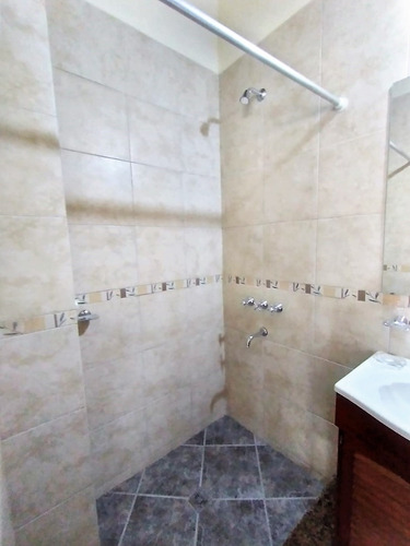 Alquiler Ciudad Madero 2 Amb. En Primer Piso Con Patio