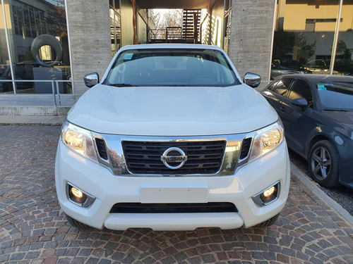 Imagen 2 de 15 de Nissan 2022 Pick-up Frontier 2.3 Dc 4x2 Xe