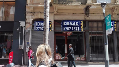 Excelente Local De 200 M2 + 100 M2 De Subsuelo Sobre Peatonal Sarandi