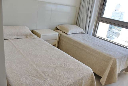 Apartamento En Venta De 2 Dormitorios En Playa Brava