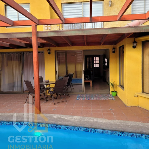 Amplia Casa Con Piscina, Condominio Apolo