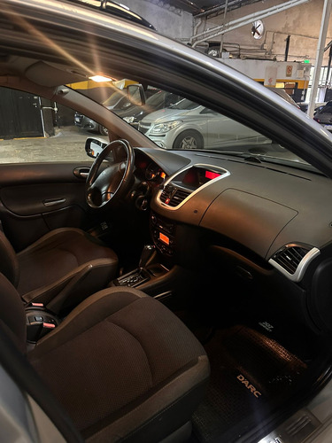 Peugeot 207 1.6 sedan xt premium tiptronic