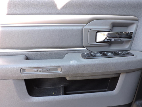 Dodge Ram 1500 SLT 4X4 3.6 AT