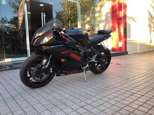 Yamaha R6