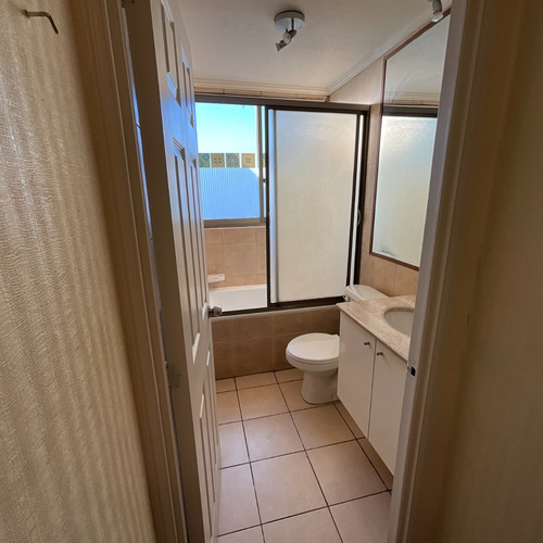 Arriendo Depto. 3d/2b/1e, Huertos Familiares, Excelente