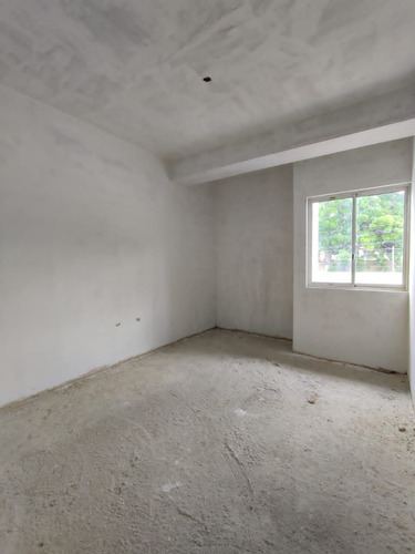 Imagen 15 de 18 de Jorge Febres Vende Town House En Colinas De Guataparo, Res. Villa Lago