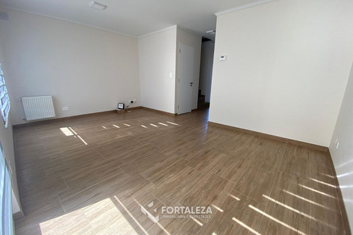 Casa Cond. Hacienda San Sebastian, G.común Incluido, Temuco