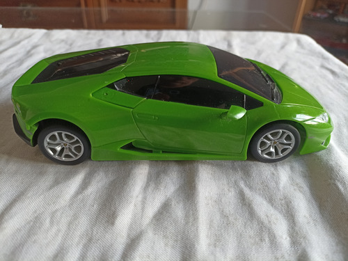 Lamborghini Huracán Coupe Racing 1/24 Plástico Verde (Usado)