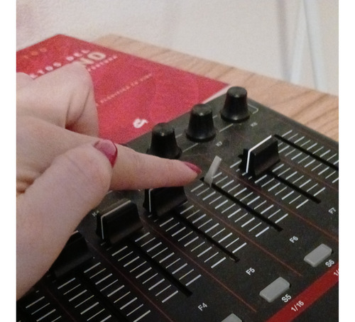 Akai Mpk 249 Controlador Usb Midi Repuesto (Usado)