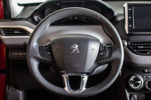 Imagen 8 de 15 de Peugeot 208 2018 1.6 Allure Ad153