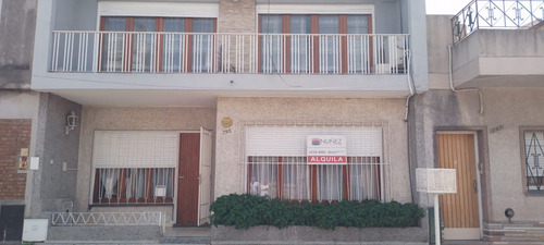 Venta Casa 3 Ambientes Bernal 