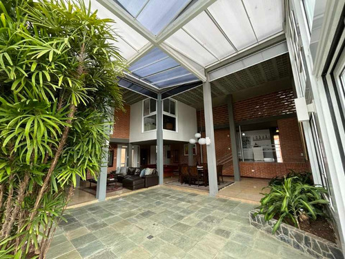 Imagen 23 de 30 de En Venta O Alquiler Casa 1000m2 11h/10b/11p La Lagunita