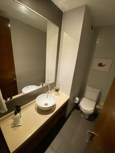 Departamento En Venta De 4 Dorm. Cercano Al Portal La Dehesa
