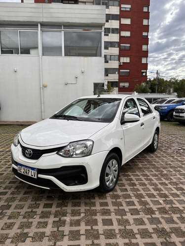 Toyota Etios 1.5 Sedan X