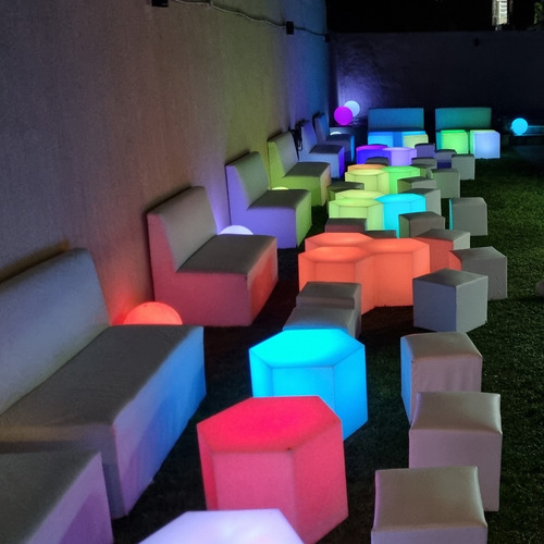 Alquiler De Living, Puff, Mesa, Luminosos, Envíos Sin Cargo*