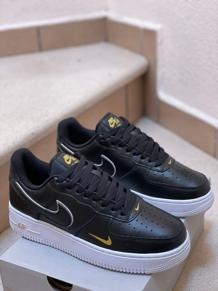 Tenis Negros Con Dorado | MercadoLibre 📦