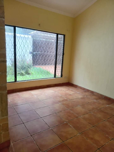 Imagen 4 de 8 de Vendo Hermosa Casa En San Lucas Sacatepequez
