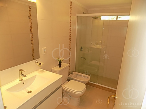 Imagen 18 de 19 de Casa De 4 Dormitorios Y Piscina Climatizada En Punta Del Este, Playa Mansa.