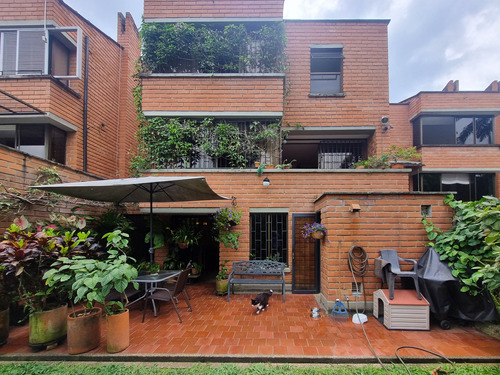 Casa En Venta El Poblado El Tesoro Cerca Al Marymount School