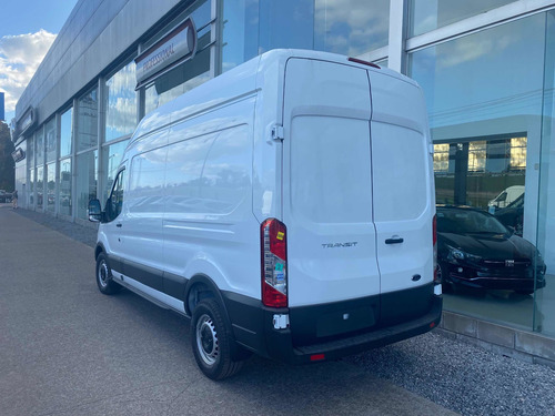 Imagen 4 de 10 de Ford Transit 2021 2.2 Furgon Largo 350l