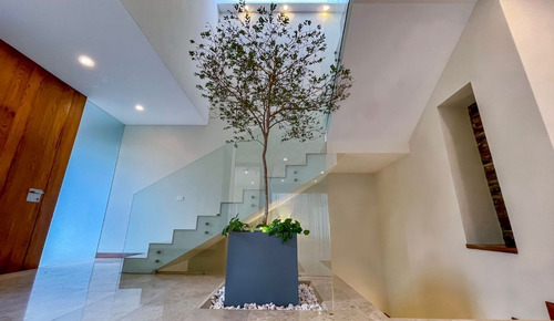 Casa De Lujo En Venta Valle Real