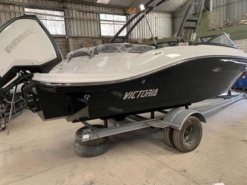 Lancha Victoria Valentino 212 Con Evinrude 150 G2 Año2023