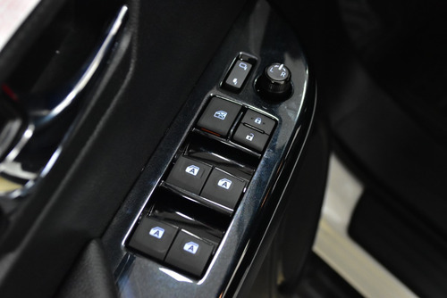 Imagen 25 de 25 de Toyota Hilux 4x4 Dc Gr-sport 2.8 Tdi At 2022