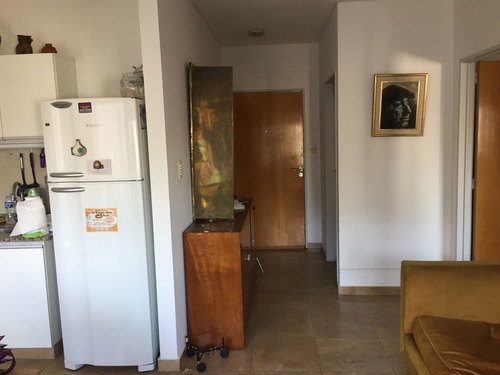 Venta 2 Amb. Con Balcón, Pileta, Muy Luminoso