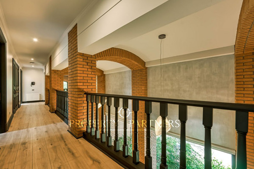 Completamente Remodelada Excelente Conectividad