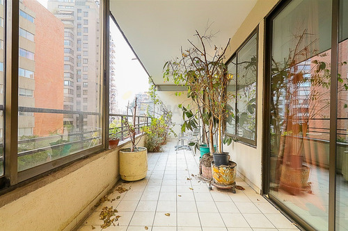 Departamento En Venta De 3 Dorm. En Las Condes