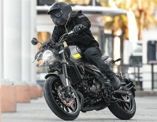 Imagen 11 de 11 de Moto Benelli Leoncino 250cc Casi 0km
