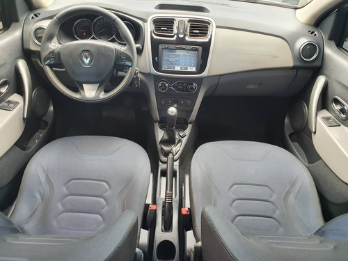 Renault Logan 1.6 Dynamique 8v Flex 4p Manual