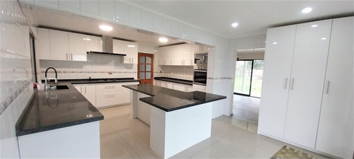 Gran Casa Como Nueva Y Con Todas Las Comodidades