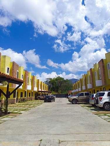 Imagen 2 de 14 de Fernando Guerrero Vende Townhouse En Res Danubio Manantial, Naguanagua