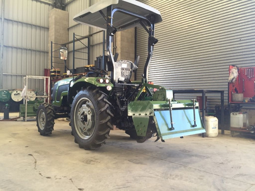 Tractor 30 Hp Doble Tracción Tipo Roland Con 3 Puntos