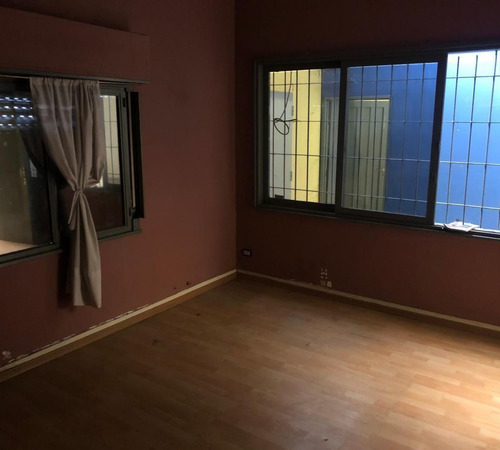 Venta De Deposito De 780 M2 En Pompeya