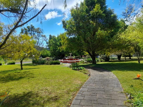 Imagen 4 de 30 de Vendo Belleza De Casa Estilo Colonial, En Excelentes Condiciones Y Con Acabados Muy Especiales, Sector Exclusivo De Alta Plusvalia