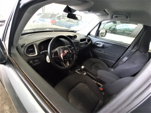 Imagen 11 de 11 de Jeep Renegade 1.8 L Sport 5p 2018