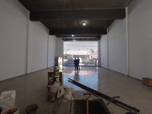 Imagen 11 de 12 de Local Comercial En Zona Inmejorable. Barrio Parque, Ing Allan. 1282 Y 1211