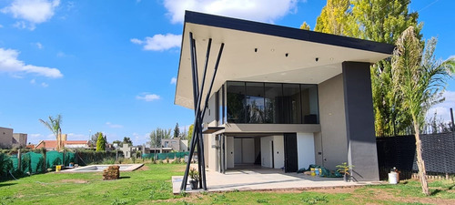 Se Vende Casa Minimalista Bºvilla Atilia-lujan