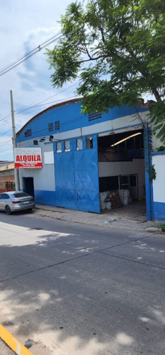 Galpón En Alquiler En Yerba Buena A Sobre Calle Alfredo Guzm