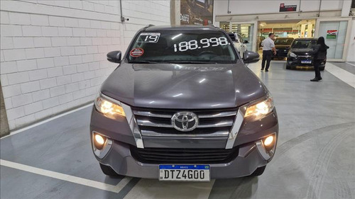 Toyota Hilux SW4 2.7 Srv 7 Lugares 4x2 16v Flex 4p Automático