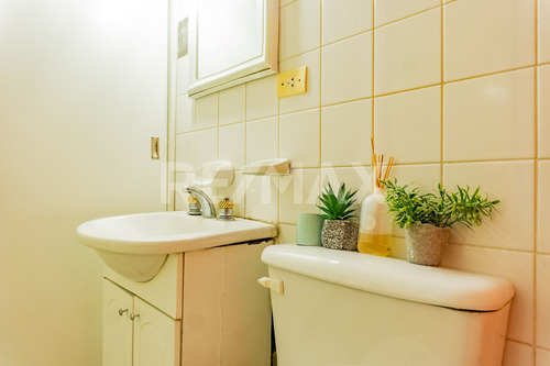 Casa 3 Dorm. - Barrio Mercantiles - Cipolletti