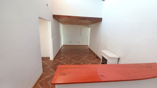 Casa En Venta En Avellaneda Con 2 Ph Ó Departamentos Tipo Casa