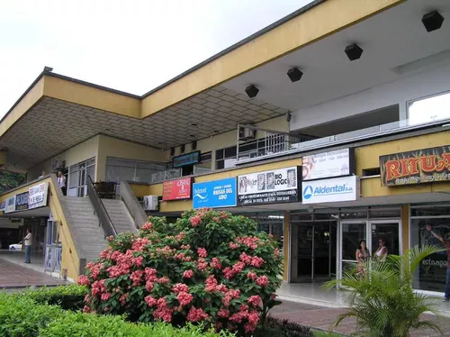 Vendo Local En El Sur De Cali Barrio El Lido En Centro Comercial