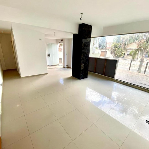 Venta Local Con Terraza Propia   Cochera - Sobre Av. Rincón - Banfield Este